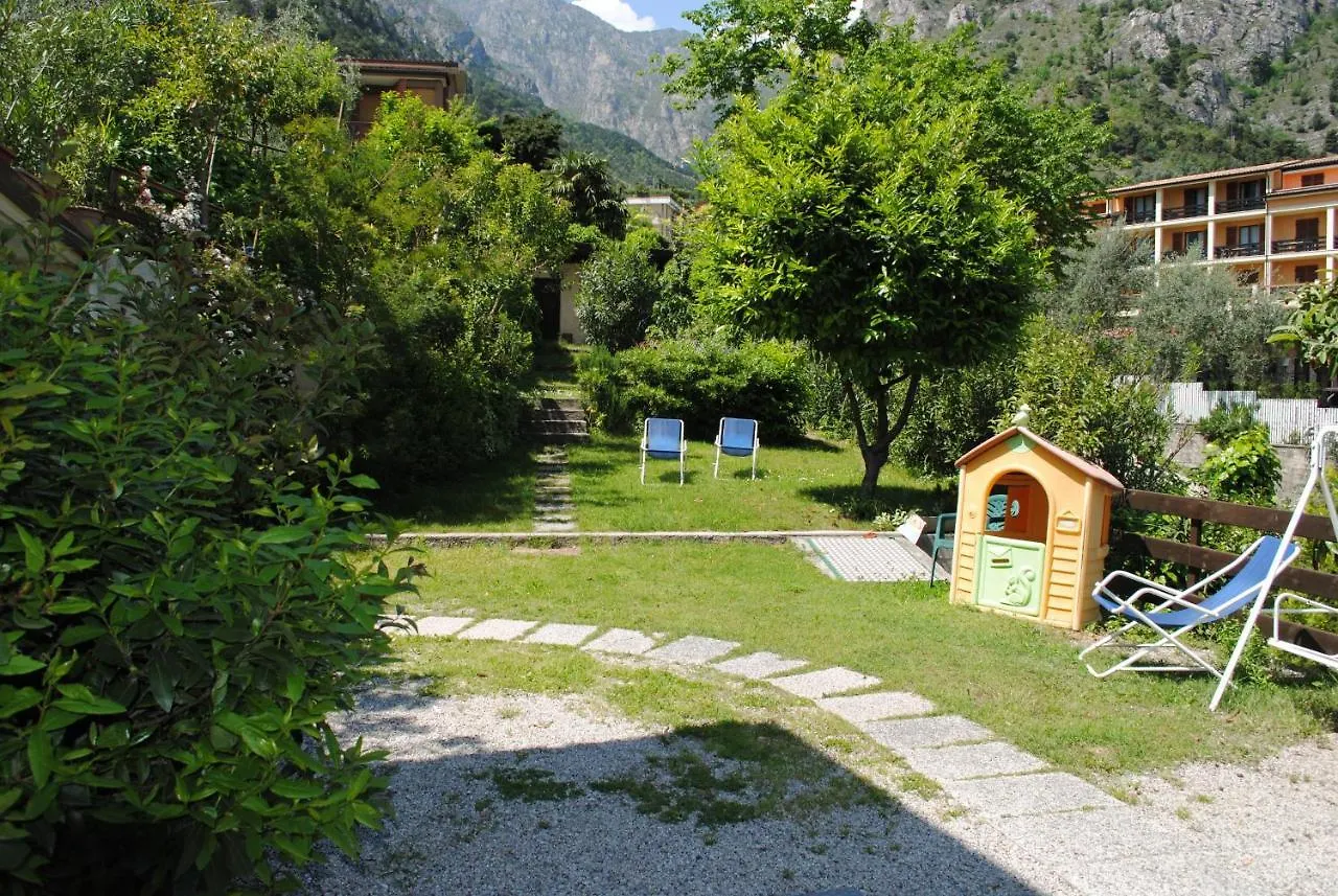 Hotel Villa Grazia Limone sul Garda 2*,  Italy