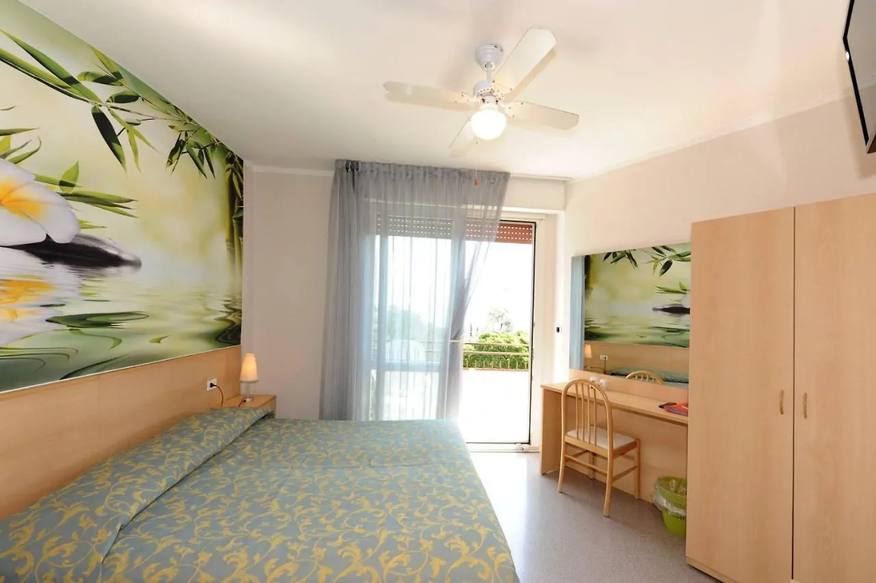 Hotel Villa Grazia Limone sul Garda 2*,  Italy