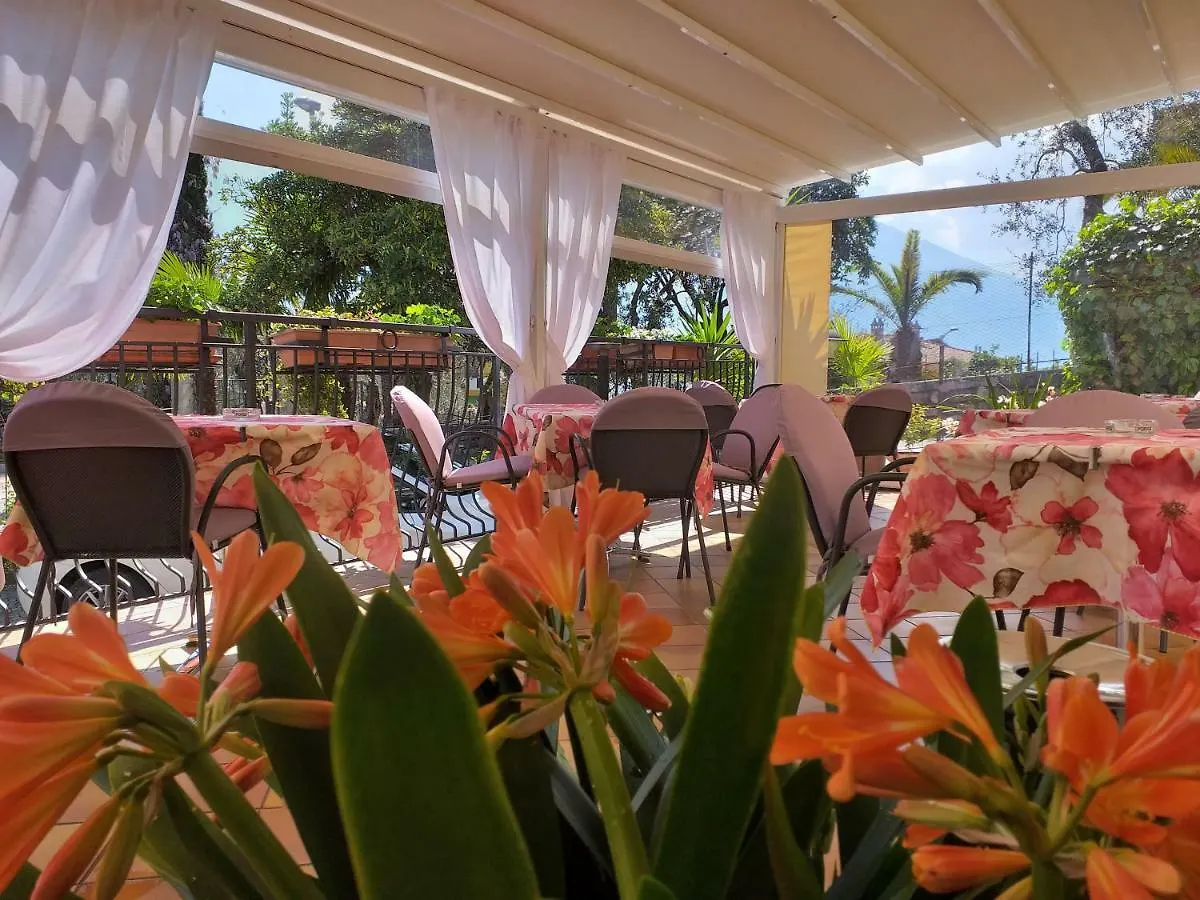 Hotel Villa Grazia Limone sul Garda 2*,