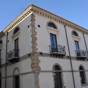 Hotel Palazzo Fortunato SantʼAgata di Militello